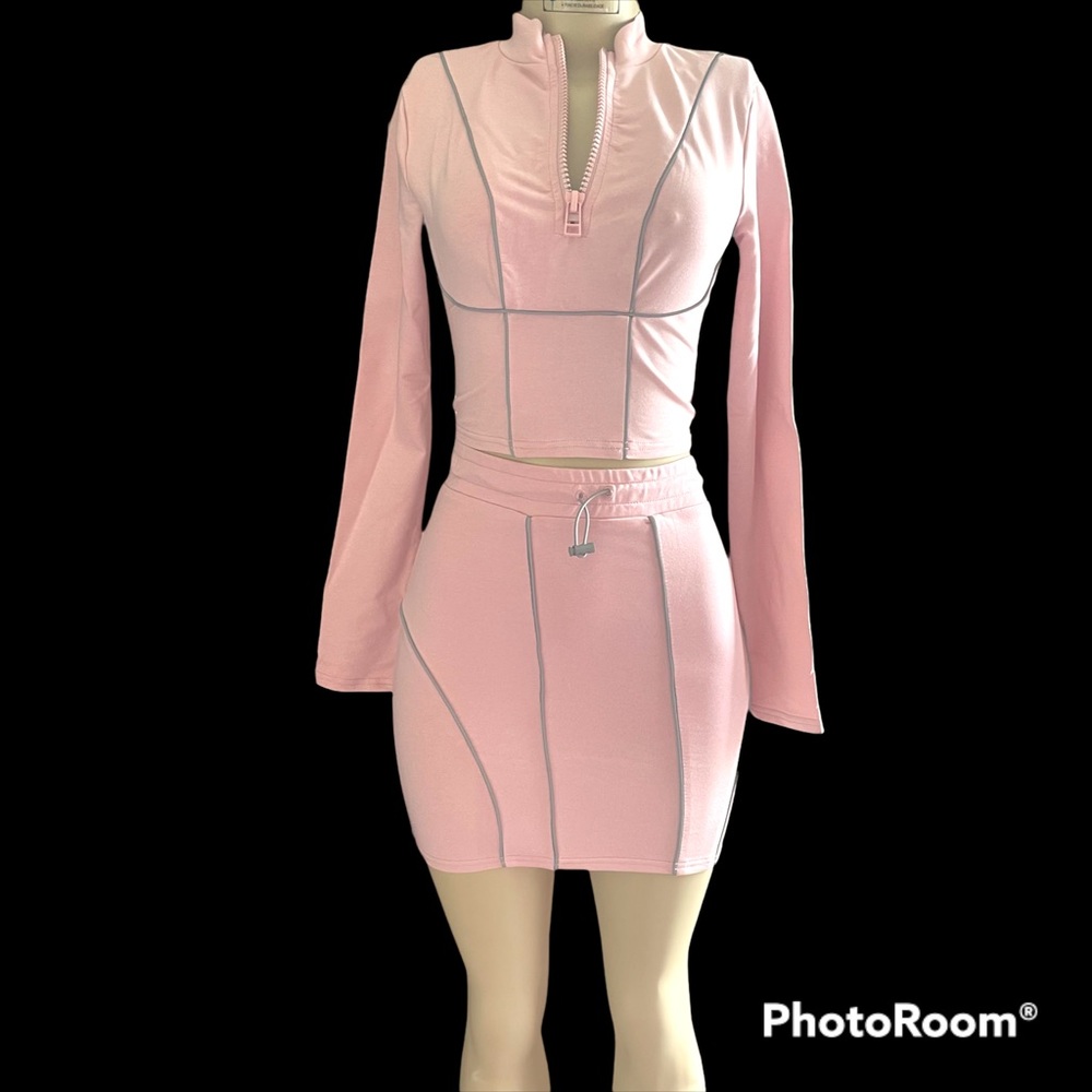 NWT Skirt set with Reflective piping.